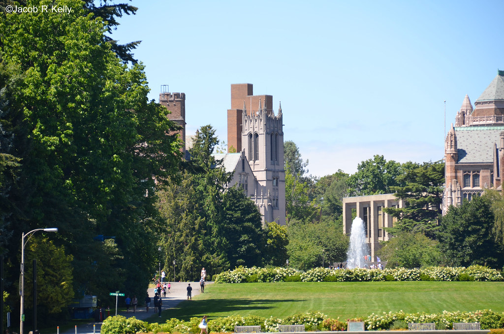 UW Campus Drumheller Fountain Jacob Kelly Flickr