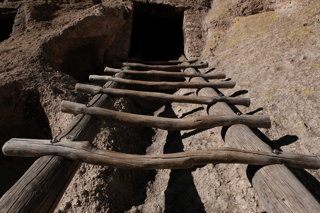 KIVA LADDER Bandelier National Monument Alberto Sanchez Flickr