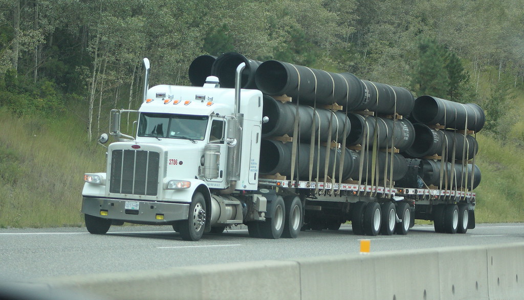 Peterbilt 389 Pipecarrier Kelowna_Trucks Flickr