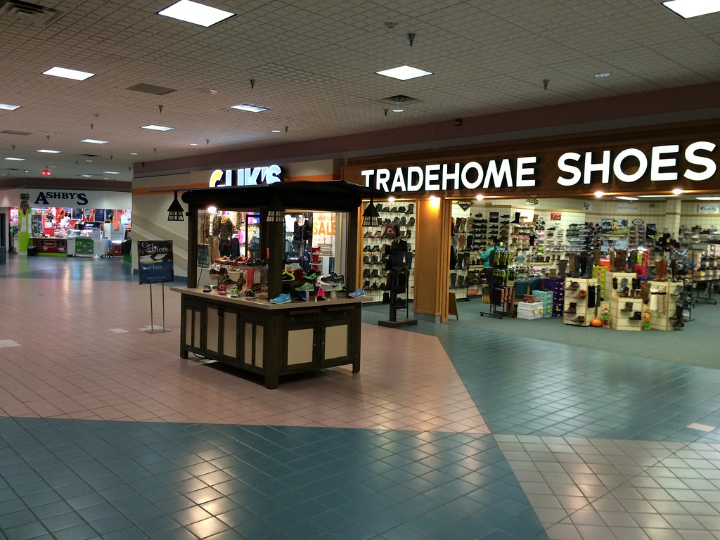 Quincy Place Mall Ottumwa, Iowa Tradehome Shoes / Glik… Flickr