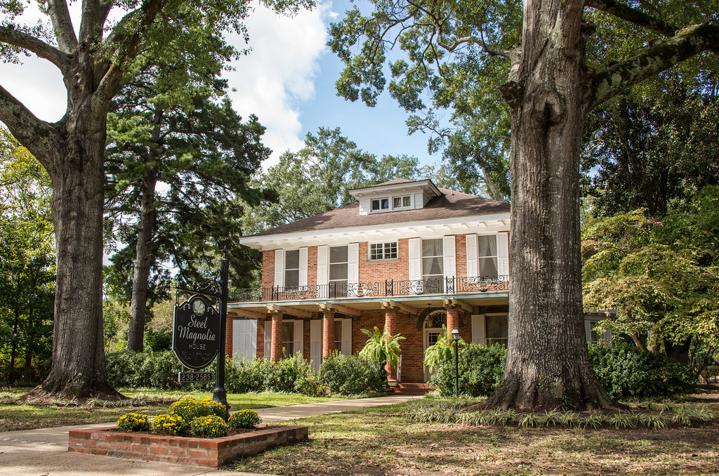Steel Magnolia House Built in the 1830s along the Cane Riv… Flickr