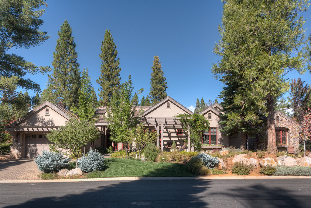 12_Foxglenn_2280 Foxwood Lake Almanor Flickr