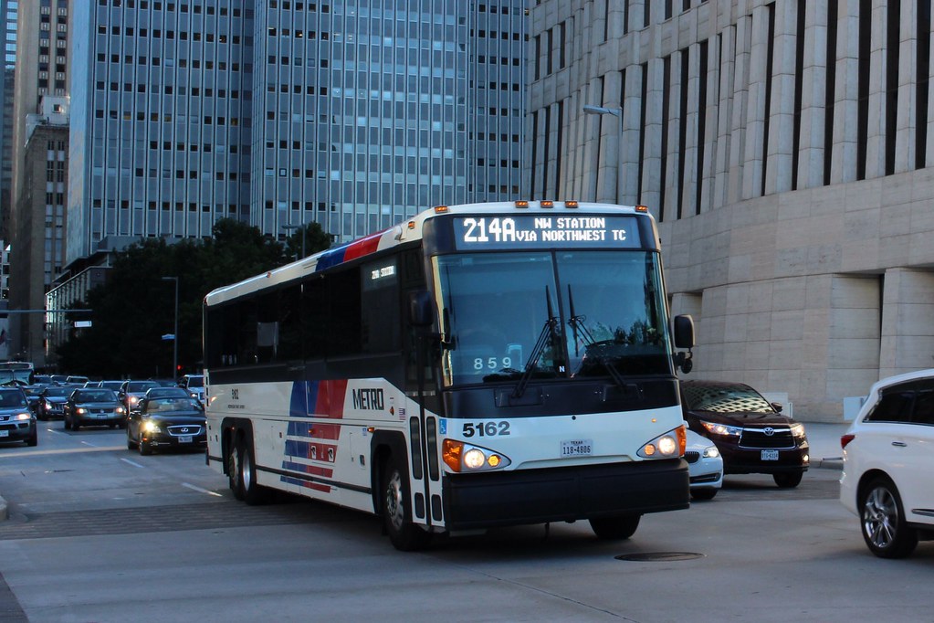 Houston Metro MCI DSeries commuter coach in Houston, Texa… So Cal