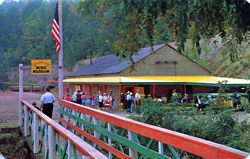 Seldom Seen Valley Mine Patton PA Tourists crossing the br… Flickr