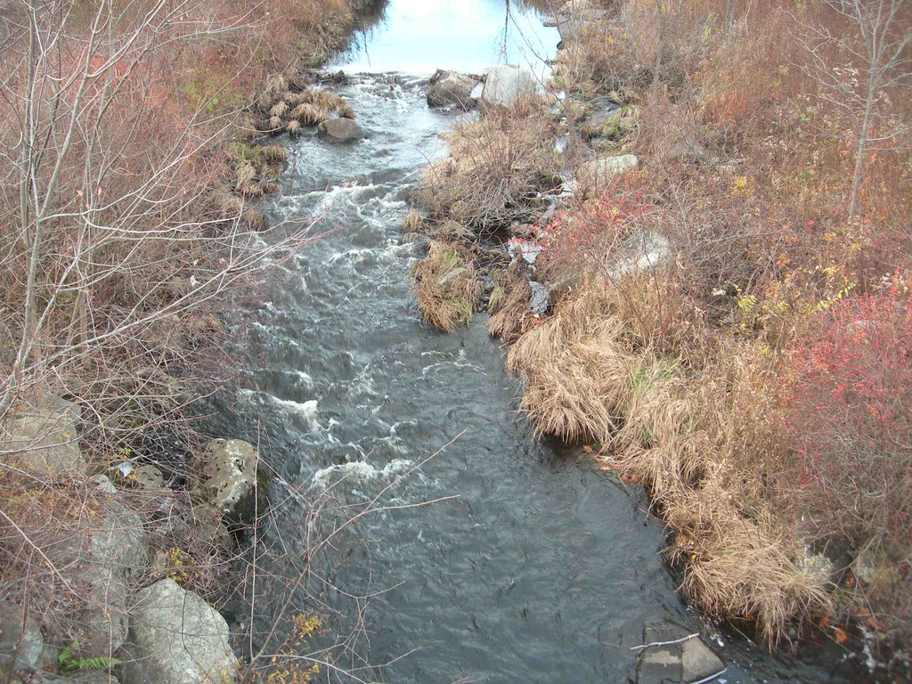 DSCN1685LR from East St Bridge facing north, main channel