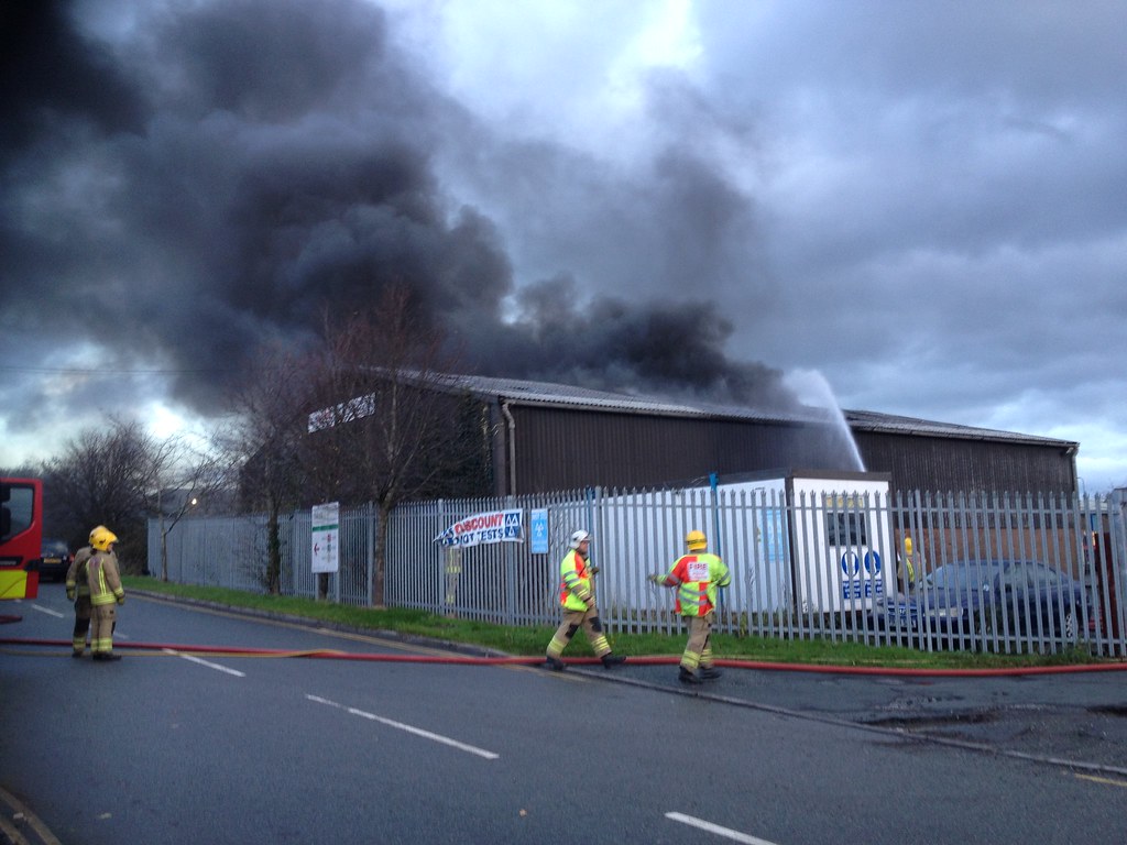 G&H Garage in Cibyn Caernarfon 12/11/14 John Williams Flickr