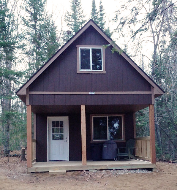 Daily 16x32 Pro Weekender in Walker MN PIC 2 wood pillars TUFF SHED