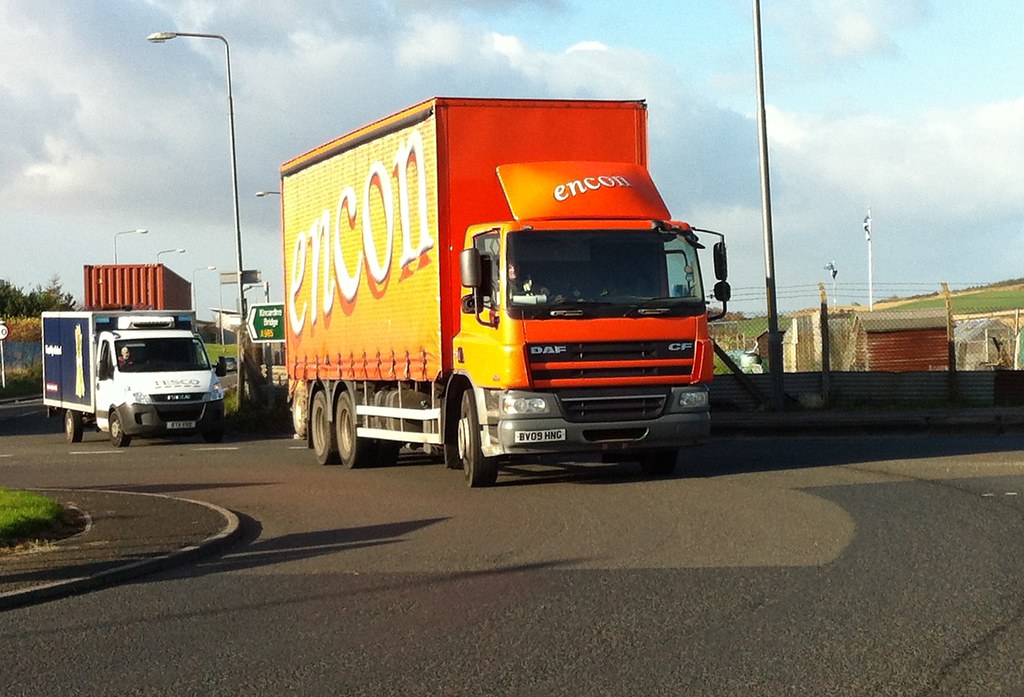 BV09 HNG Encon Daf Cf Admiralty Road Rosyth Cammies Transport