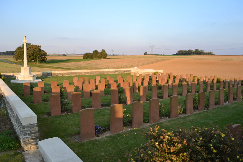 Courcelles aux Bois Communal Cemetery (10) COURCELLES AU B… Flickr