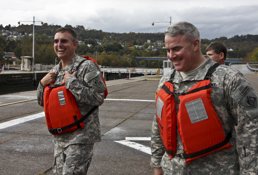 Division commander visits Pittsburgh District The U.S