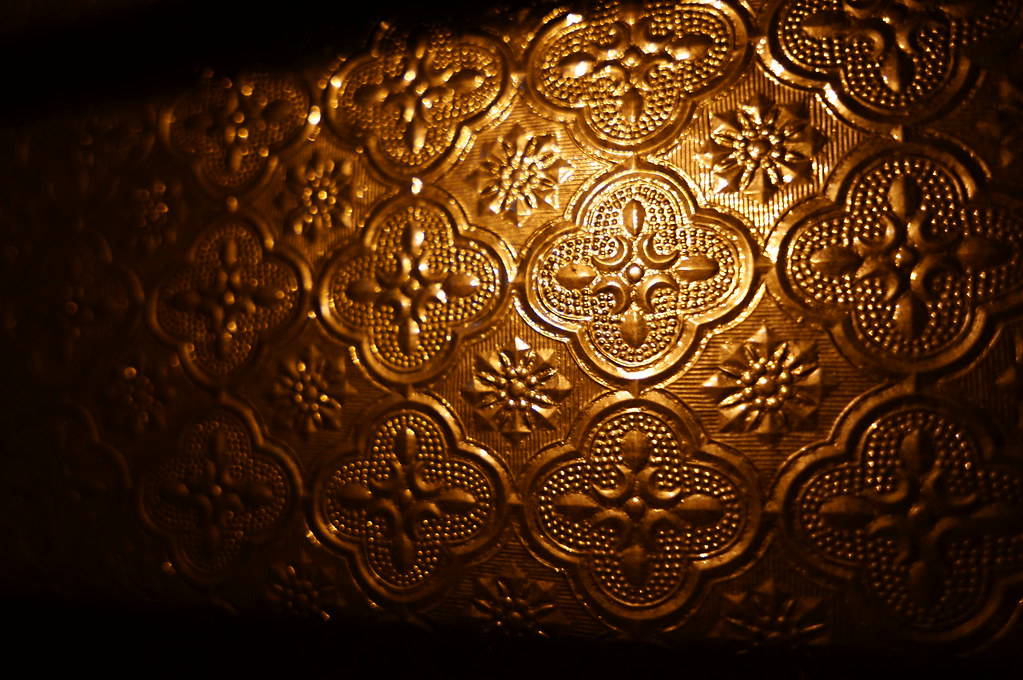 Exhausting night, exhausted life。 muhsy Flickr