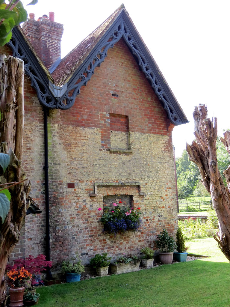 East Tisted, Hampshire The Corner Cottage, former home of … Flickr