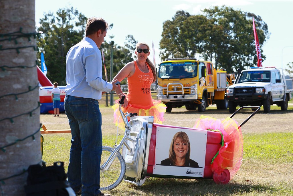 20141018 V8 Superfest Wheelie Bin Race 042 Tim Miller Flickr