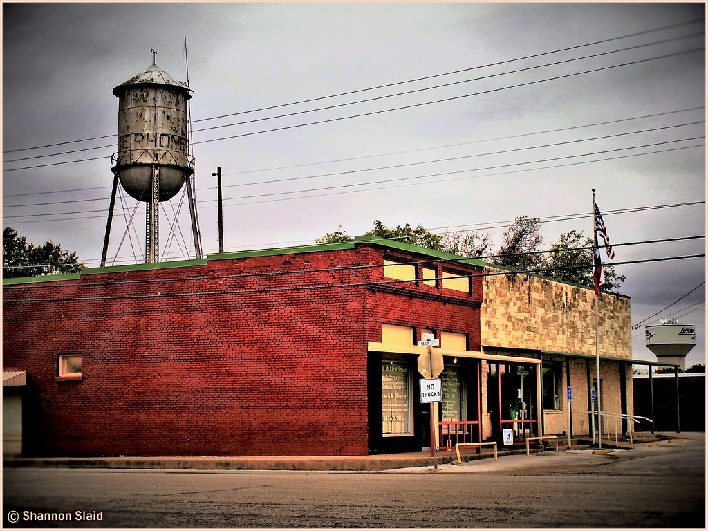 Rhome TX Water Tower(s) Old Rhome,TX Riveted Water tower i… Flickr