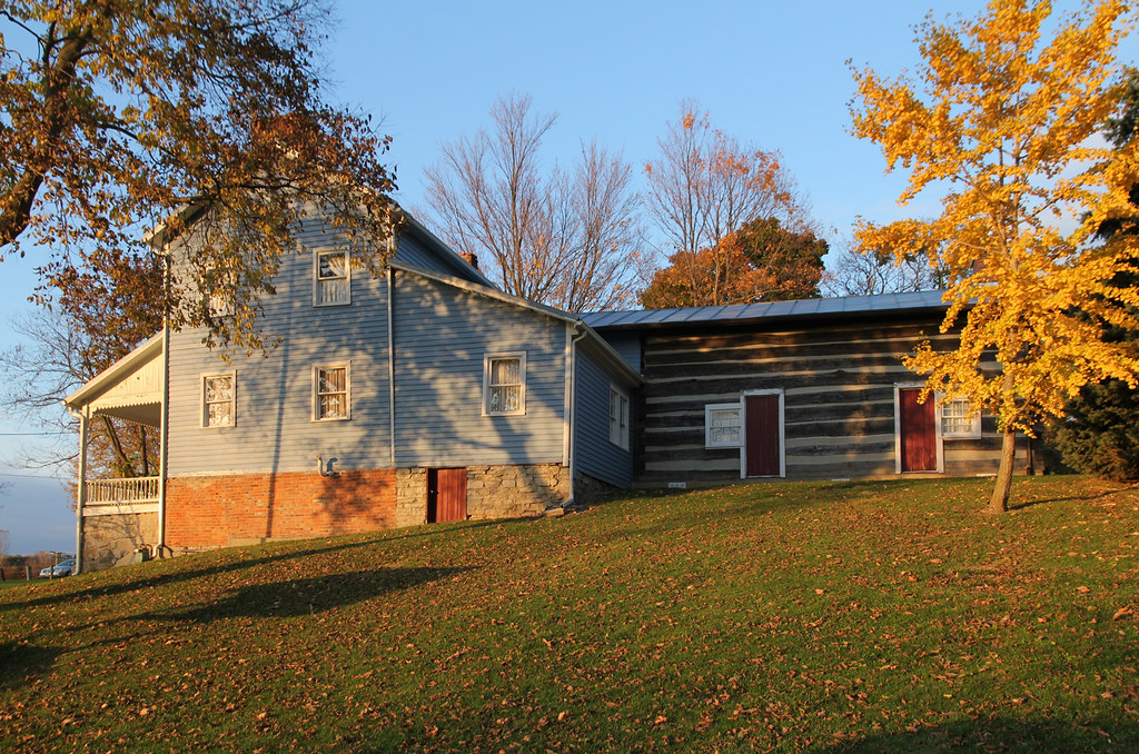 Overland Inn — McCutchenville, Ohio The braced frame porti… Flickr