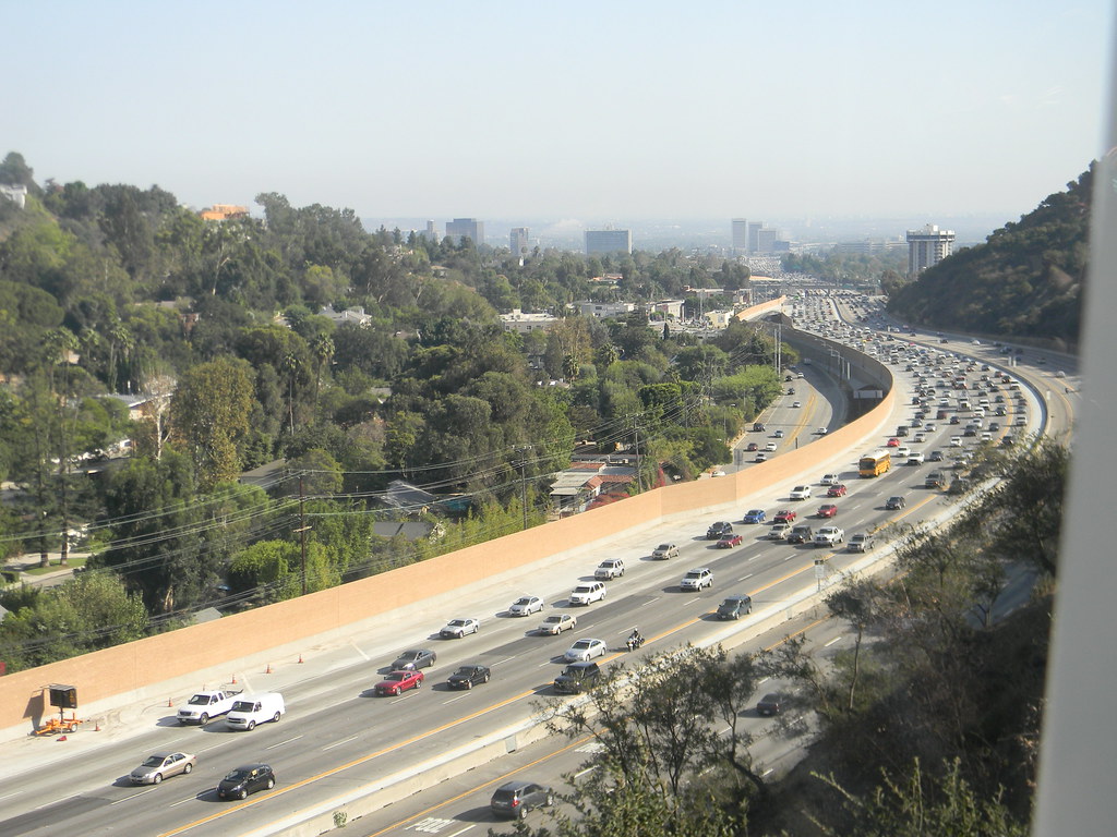 Los Angeles Rush Hour passing the Getty Getty Museum Take… Flickr