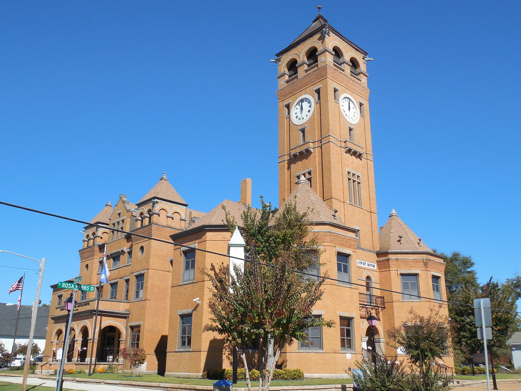 Macon County Courthouse Tuskegee, Alabama Constructed in 1… Flickr