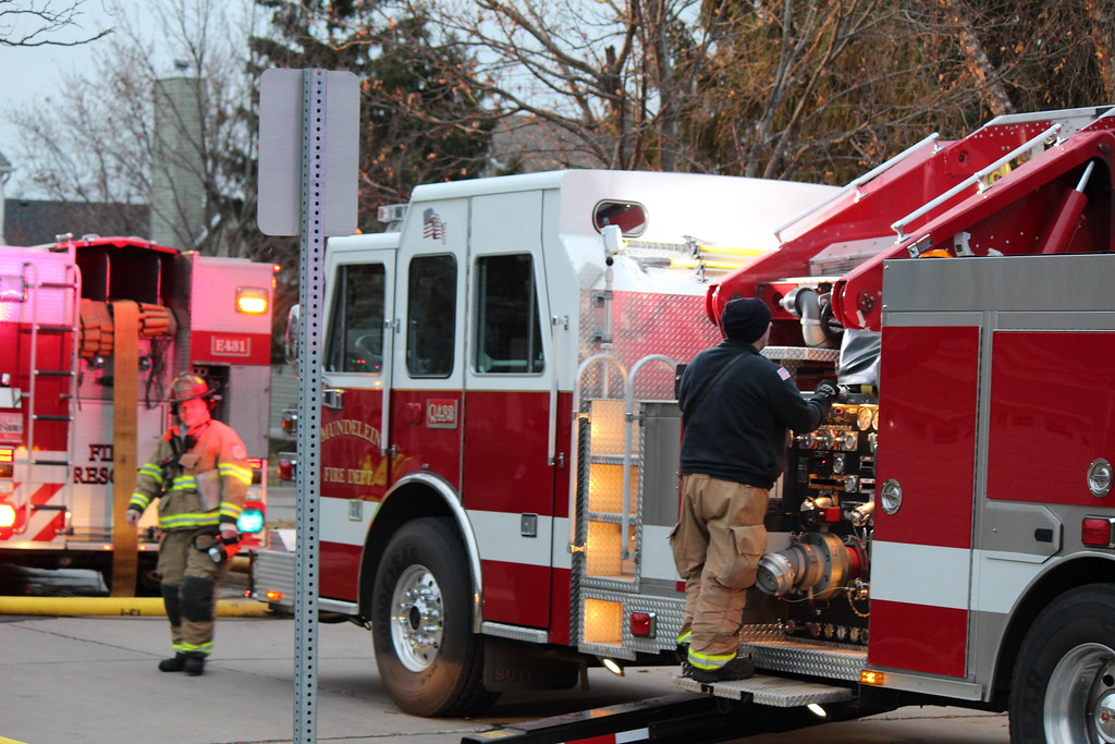 Mundelein, Illinois Working House Fire at 297 Bingham Lane… Flickr