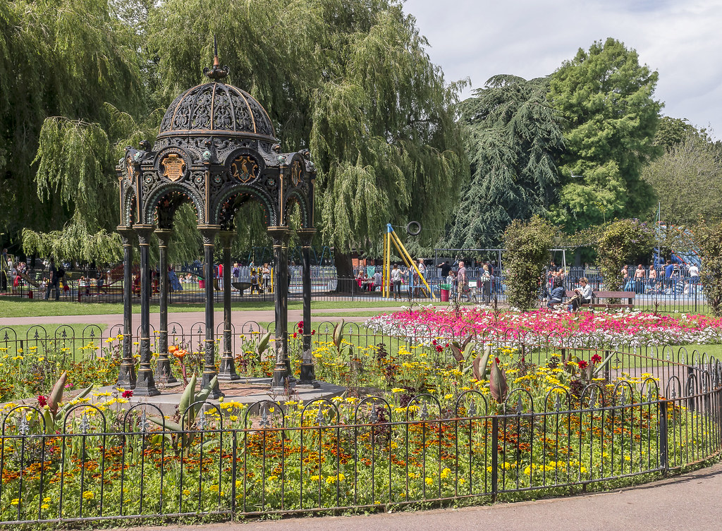 Victoria Park, Cardiff The home of the famous "Billy The S… Flickr