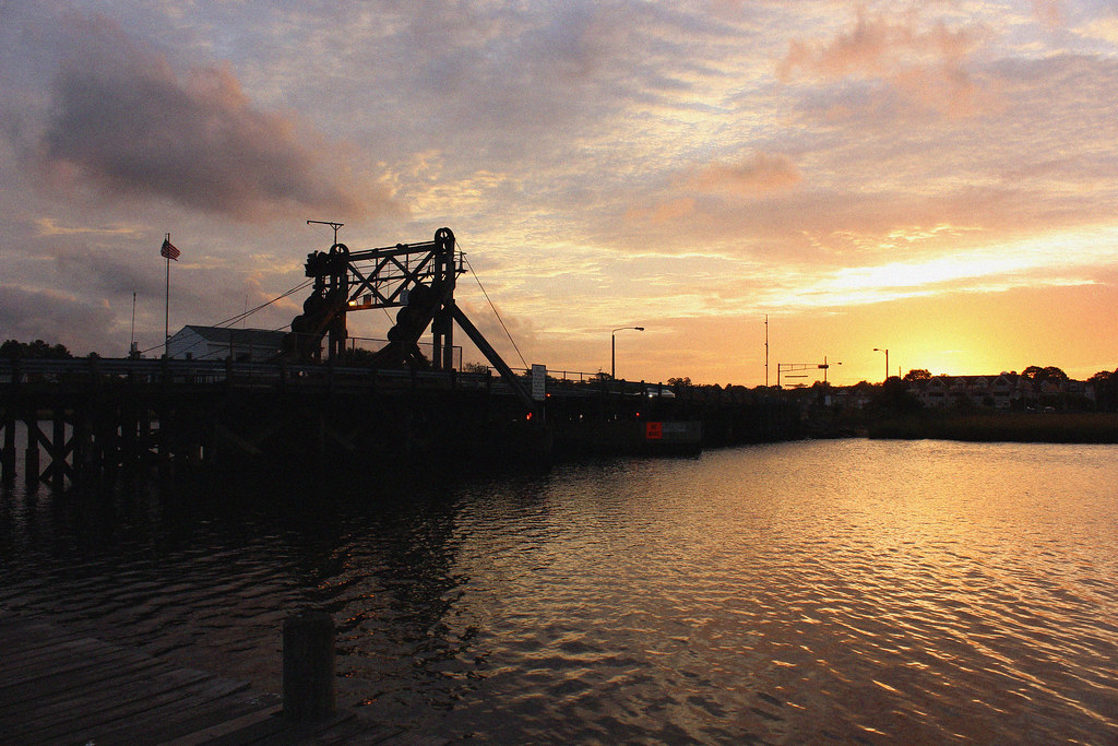glimmer glass bridge madison_kiernan Flickr