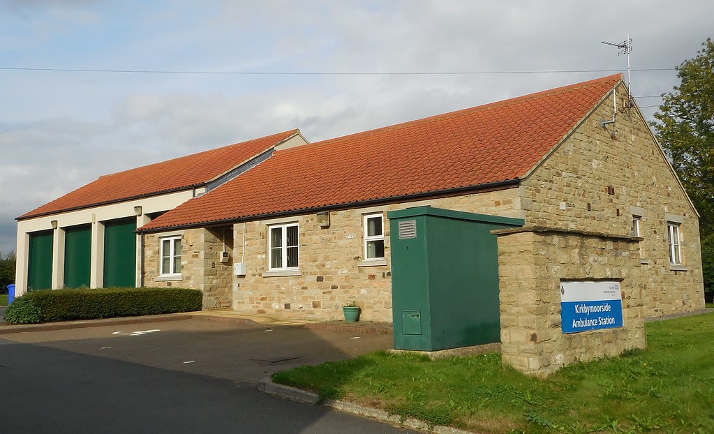 Yorkshire Ambulance Service (Kirkbymoorside) Kirkbymoorsid… Flickr
