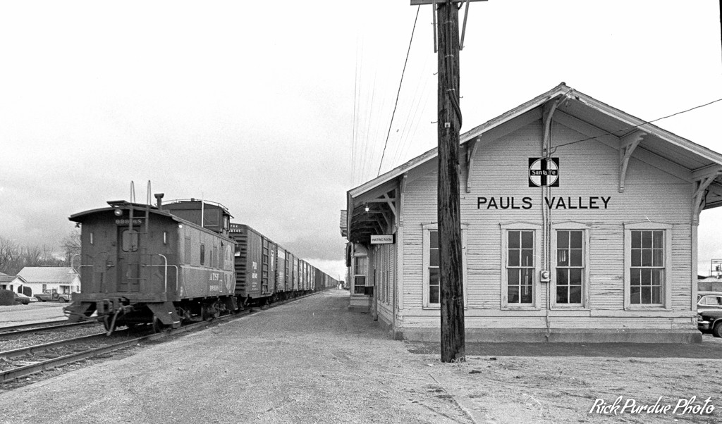 Santa Fe Depot, Pauls Valley, Oklahoma, 1973 Rick Purdue Flickr