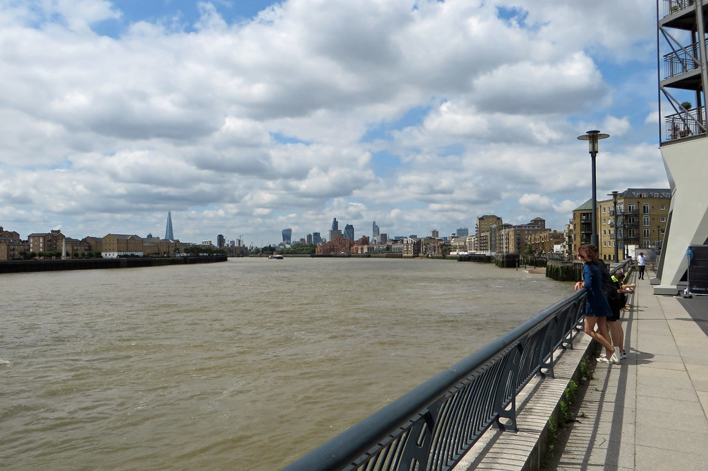 Limehouse Reach Start of the big bend south diamond geezer Flickr