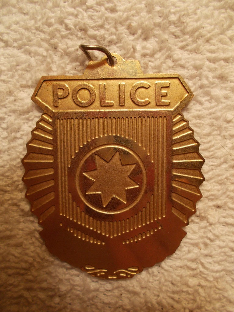 novelty police badge charm / pendant INDIAN EAGLE 951 Flickr