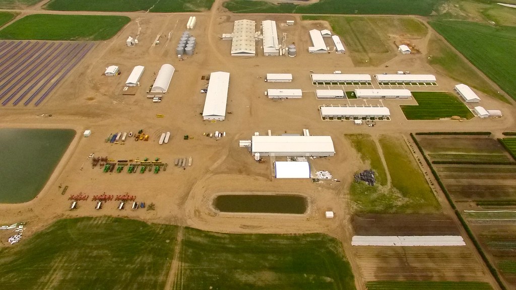 Green Acres the big picture The 2megawatt solar system … Flickr