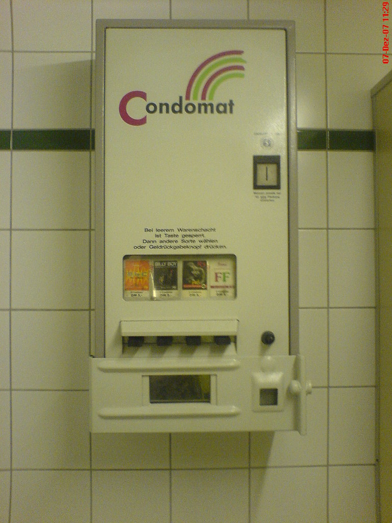 Kondomautomat 07.12.2007 Igor Myroshnichenko Flickr