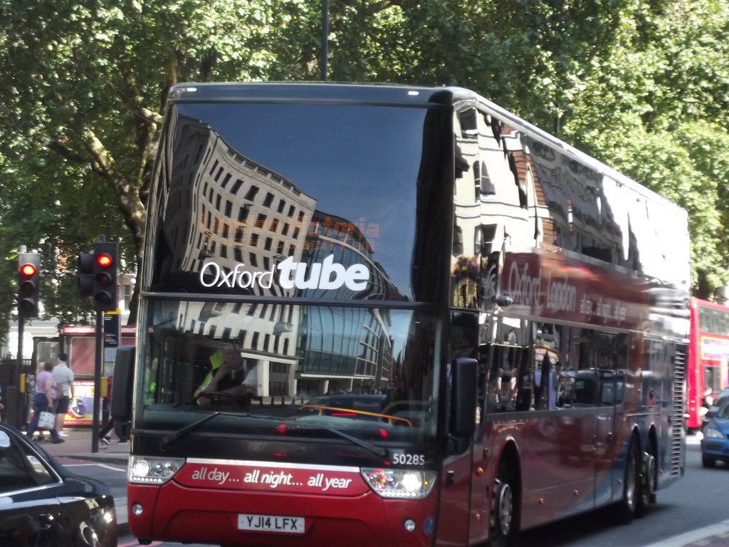 Buckingham Palace Road, Victoria, London Oxford Tube a photo on