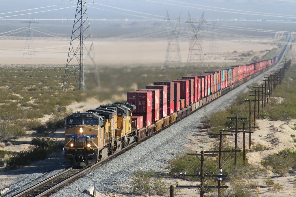 E Primm Blvd, Primm, NV 1 September 2015 EMD SD70ACe UP 84… Flickr