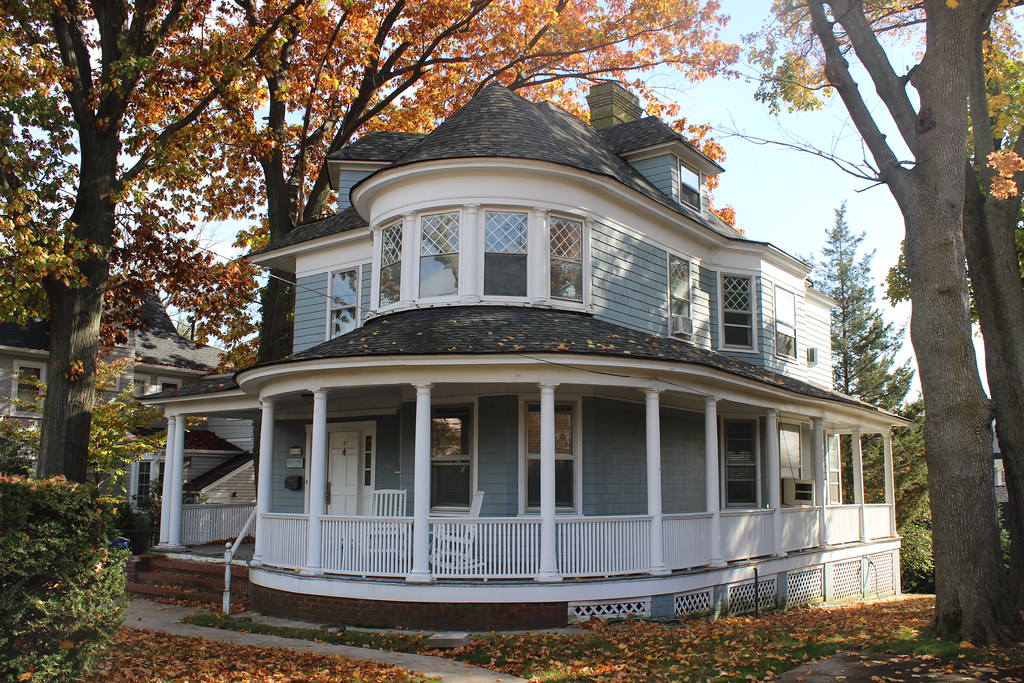 23328 Bay St., Douglaston Queen Anne House (ca. 1900) 233… Flickr