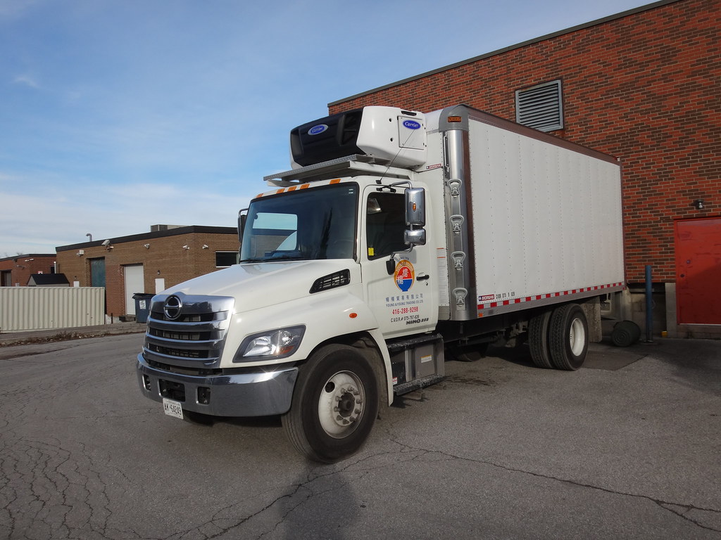 Y&Y Hino 268 AK64249 Young & Young Trading Co. ltd. Delive… Flickr