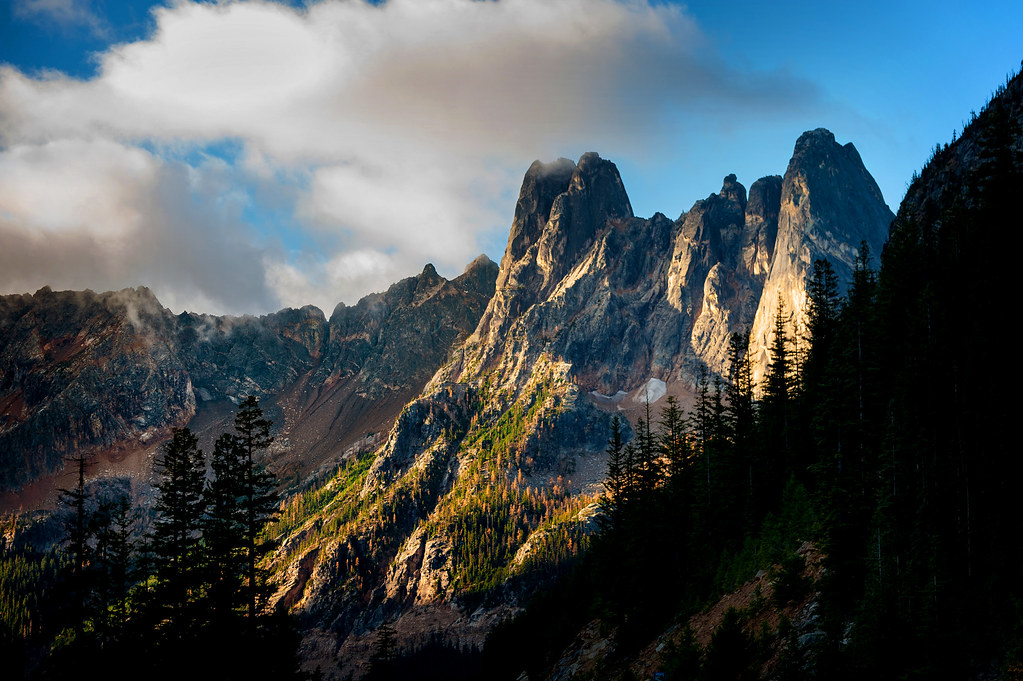 Early Winters Spires The Early Winters Spires are two rock… Flickr