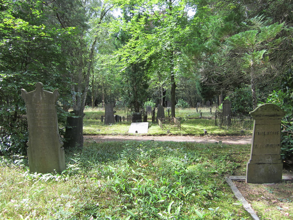 Begraafplaats Soerenseweg cemetery Alex Hoekerd Flickr