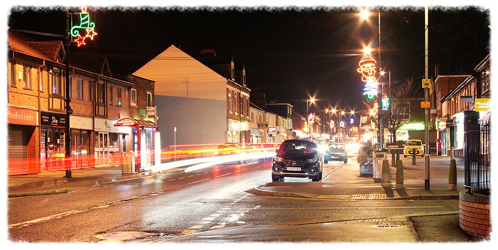 DEAD MANS ALLEY.. XMAS LIGHT IN GARFORTH 2015.. THE HIFI 2 Flickr