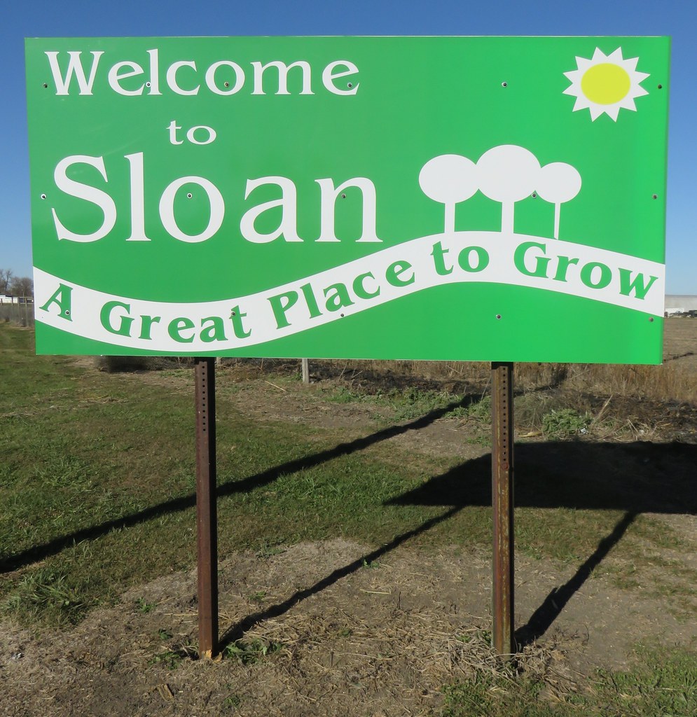 to Sloan Sign (Sloan, Iowa) Sloan, Iowa is a small… Flickr