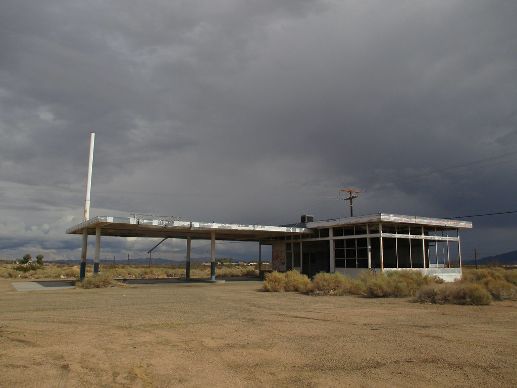 Standard Gas Station Yermo,CA Former Standard Gas Station … Flickr