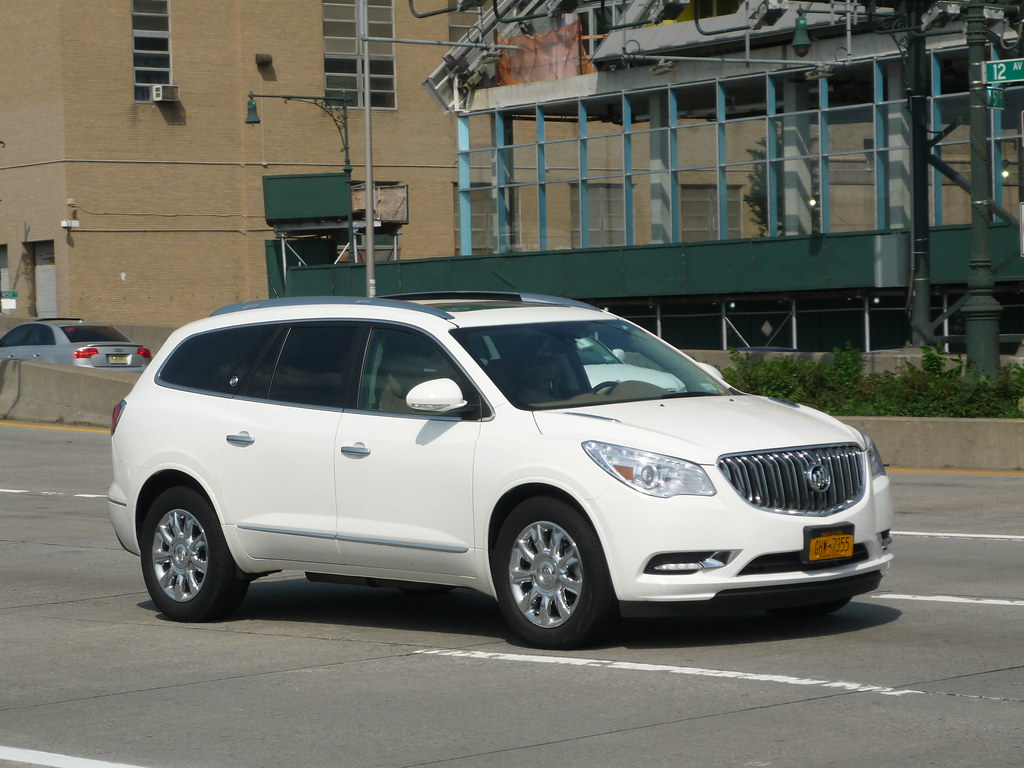 Buick Enclave The Enclave is one of GM's Lambda triplets (… Flickr