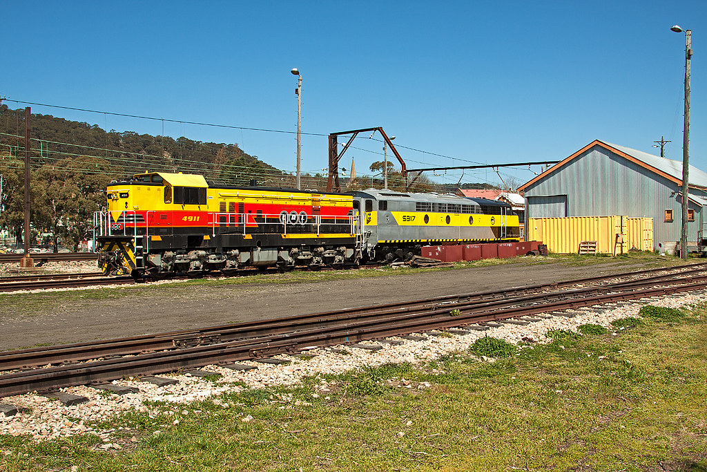 CRL 4911 + SSR S317 Lithgow Decided on a road trip to the … Flickr