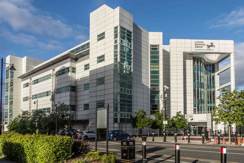 GASWORKS IN BELFAST [2015]108960 The Gasworks distinctive… Flickr