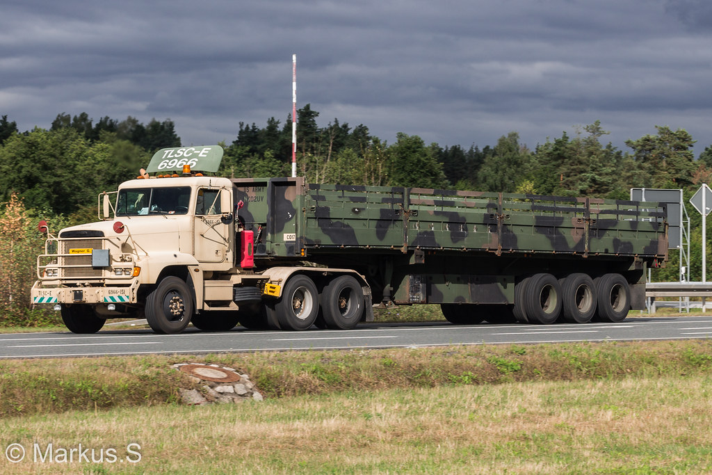 Freightliner // M915A2 6x4 Military Truck // 08/25/2015 Flickr