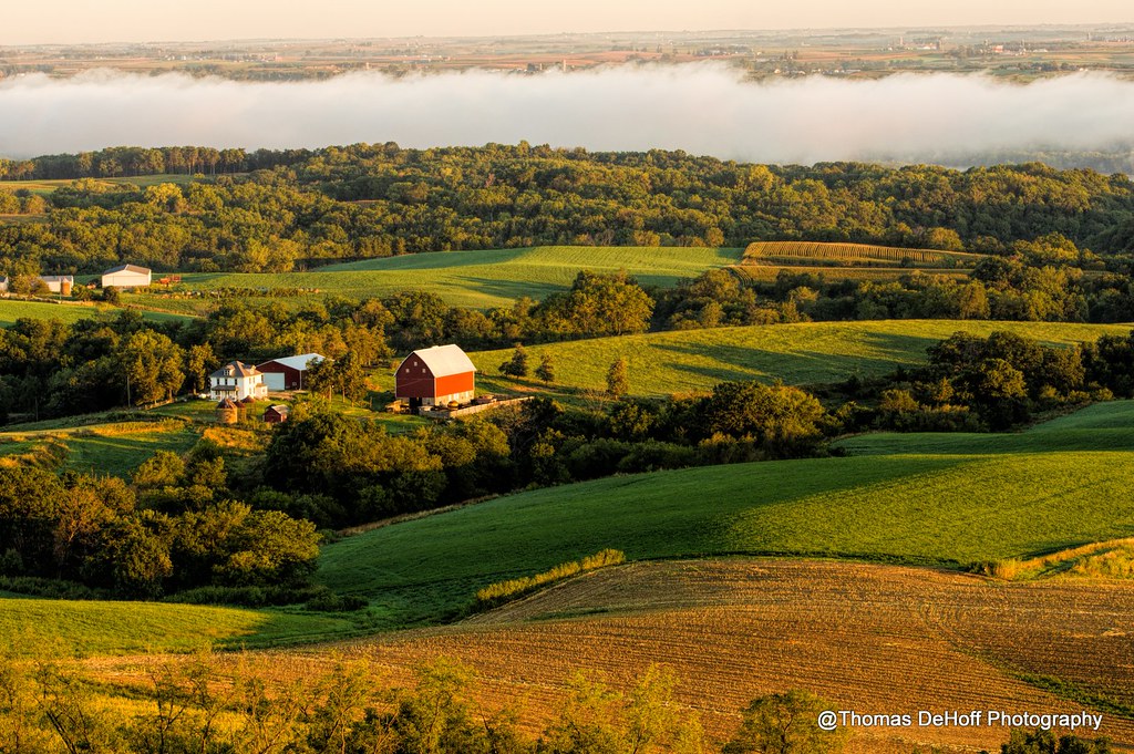 First Light Mississippi River Valley Balltown IA The 1st l… Flickr