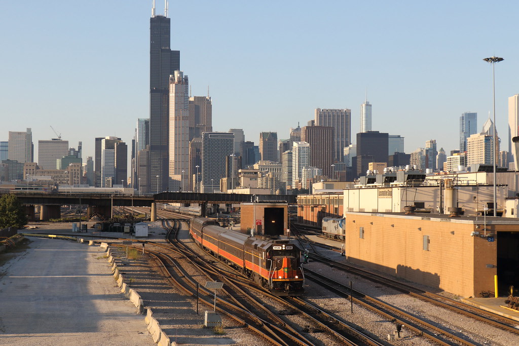 Iowa Pacific Iowa Pacific 'Hoosier State' 4135 leading, 41… Flickr