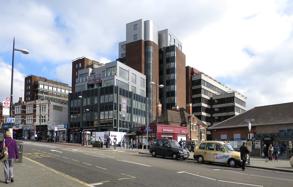 Broadway House, 35 High Street, Bromley In August 2014 th… Flickr