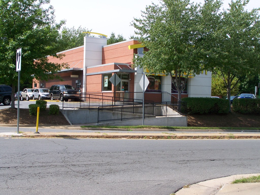 100_8706 13698 Mapledale Avenue,Woodbridge, Virginia ncokecan Flickr