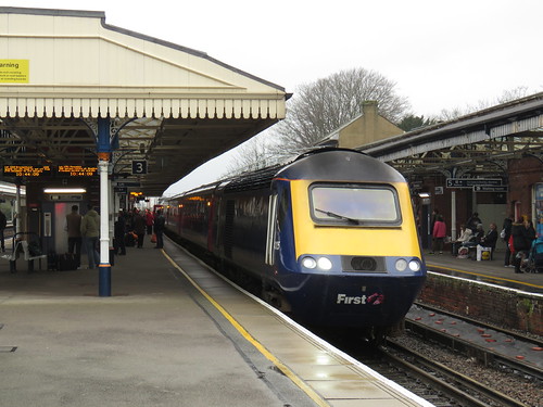 Diverted FGW HST 43125 & 43041 working 1C79 London Waterlo… Flickr