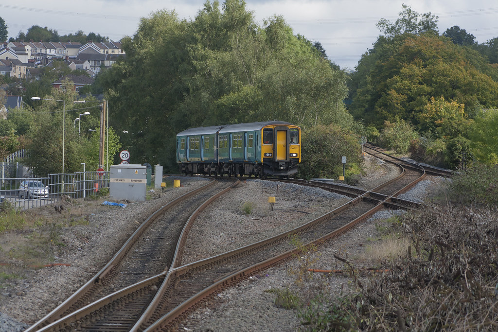 Abercynon Arriva Trains Wales Class 150 DMU 150257 arrives… Flickr