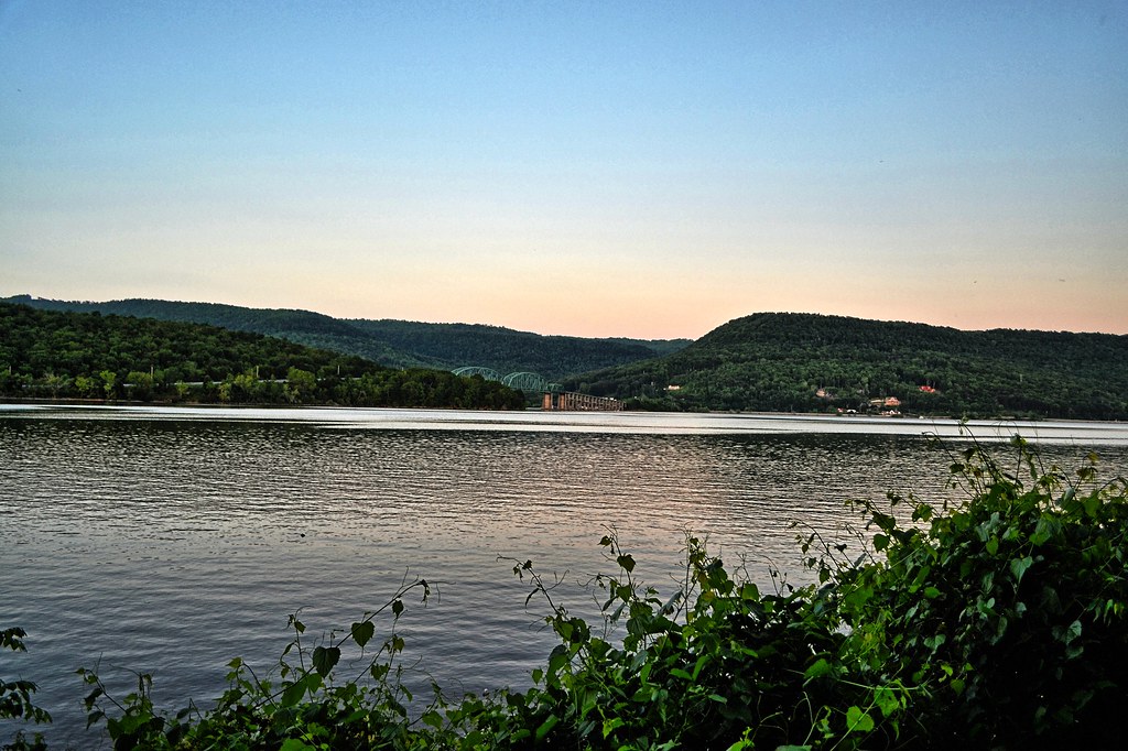 Nickajack Lake, Marion County, Tennessee Evening arrives a… Flickr